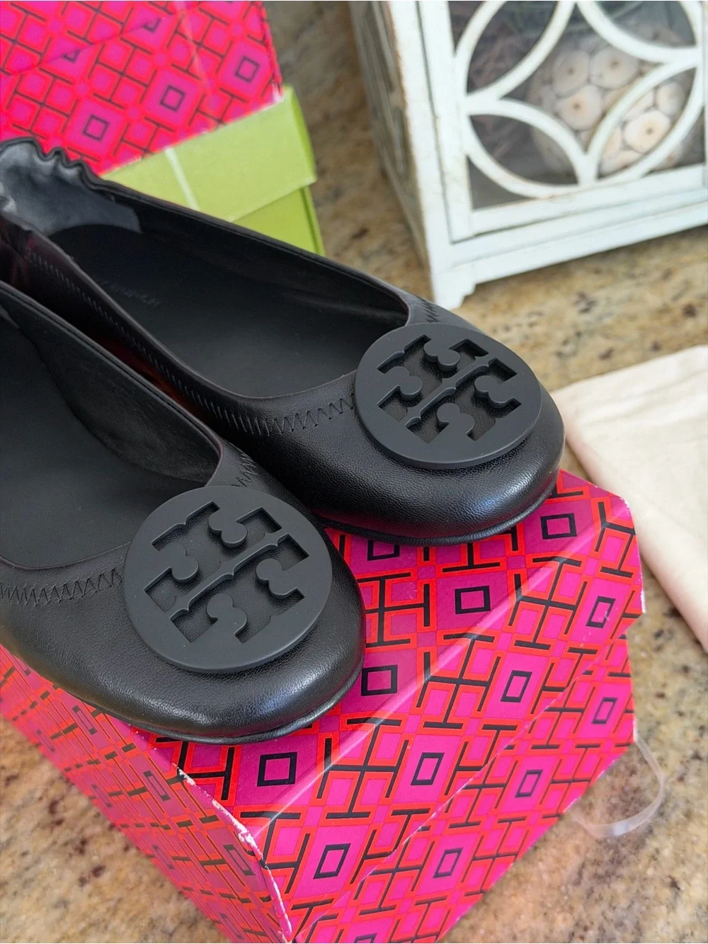 New tory burch MINNIE TRAVEL BALLET WITH POWDER COATED LOGO NAPPA LEATHER/ black